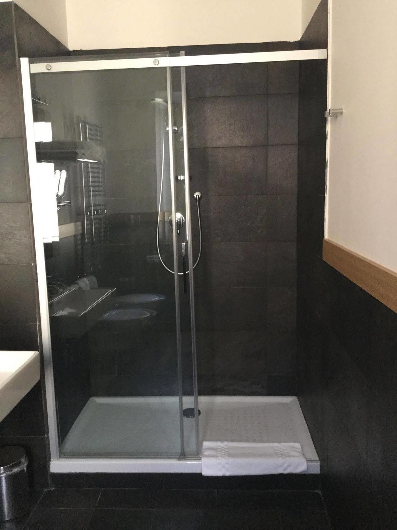Rhome Terminal Guest House روما المظهر الخارجي الصورة