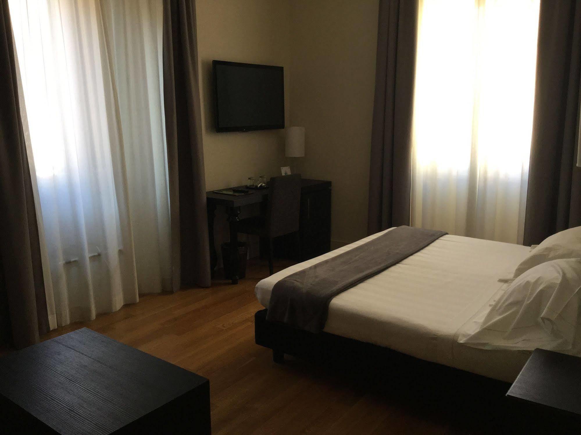 Rhome Terminal Guest House روما المظهر الخارجي الصورة