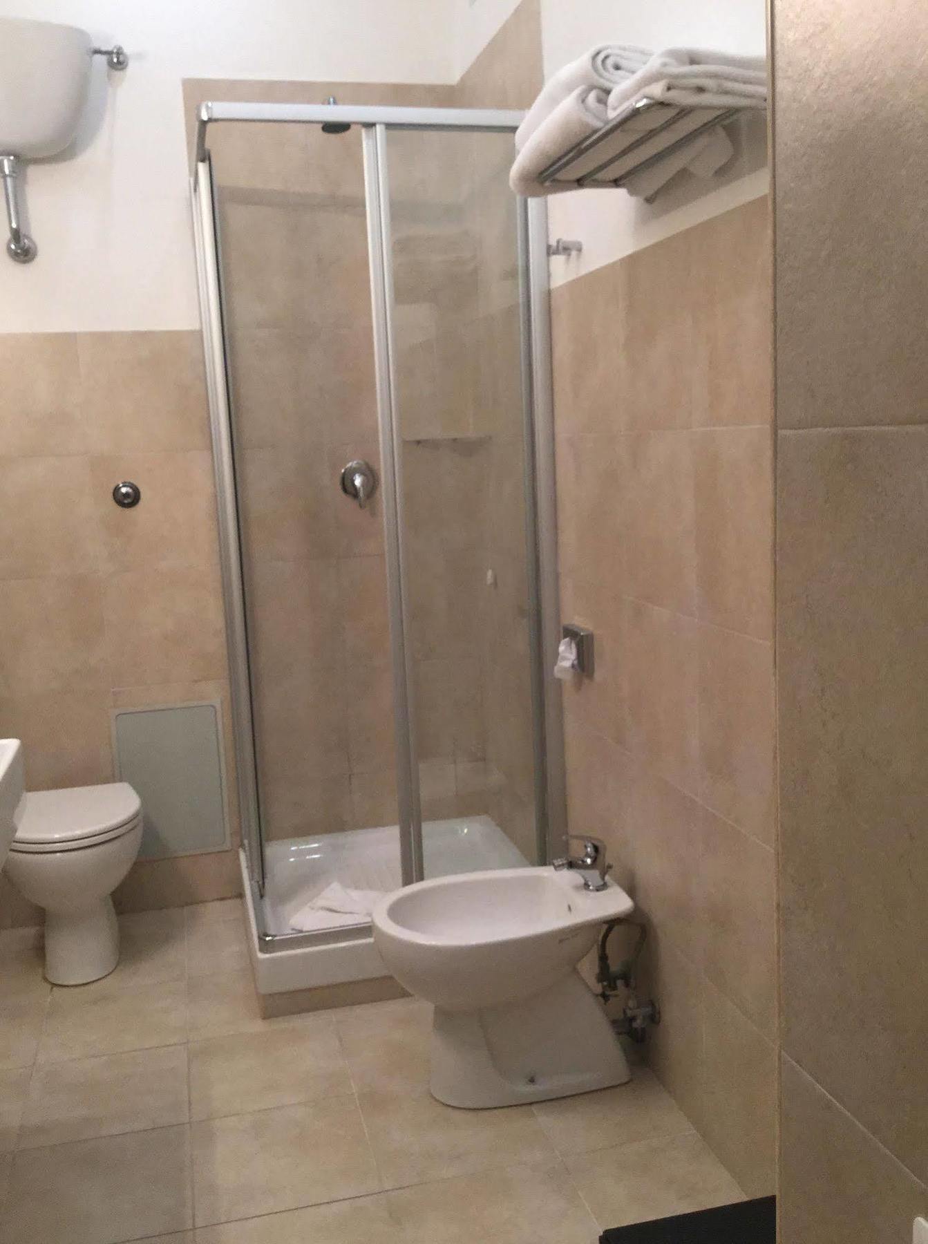 Rhome Terminal Guest House روما المظهر الخارجي الصورة