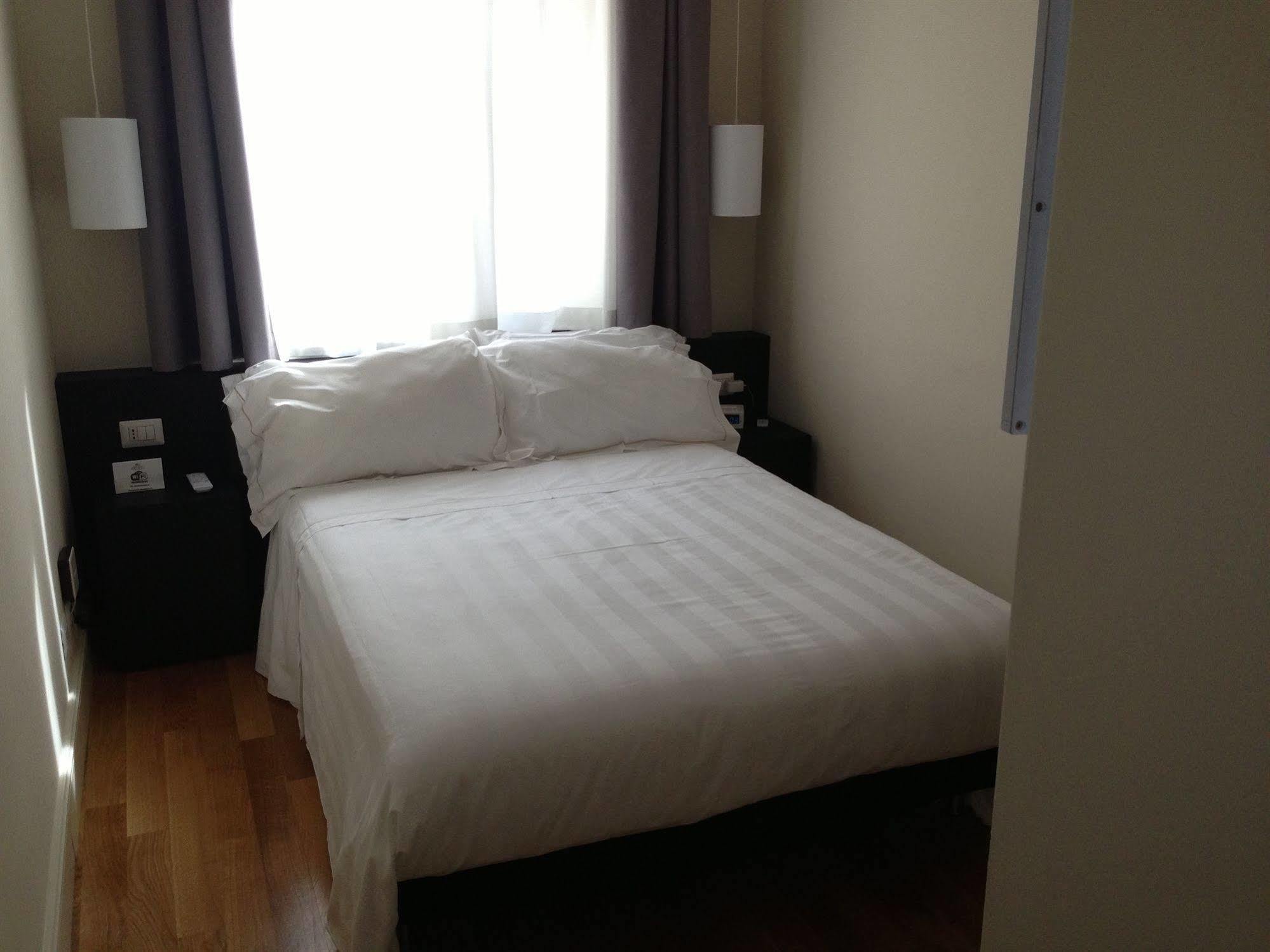 Rhome Terminal Guest House روما المظهر الخارجي الصورة